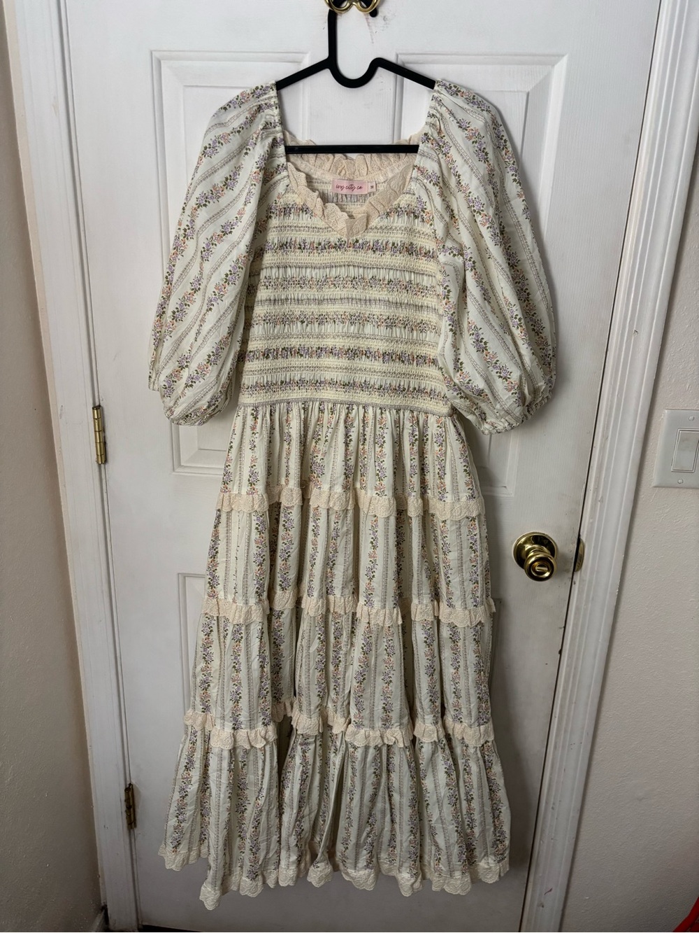 Ivy City Co Cream Floral Puff-Sleeve Tiered Maxi Dress